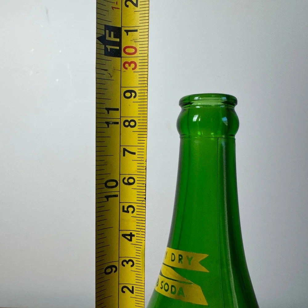 Vintage French Lick Valley Sparkling Water Green Glass‎ Bottle 1 Pint 8 Oz ACL